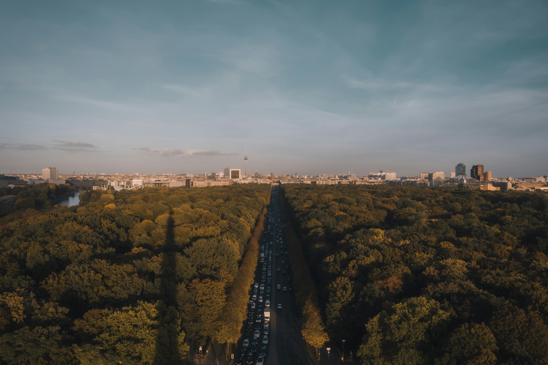 moritz-karst-S4g3zSEi-5s-unsplash